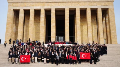 Çağdaş Eğitim Kooperatifi üyeleri, Tevhîd-i Tedrîsât Kanunu’nun kabulünün 102. yıl