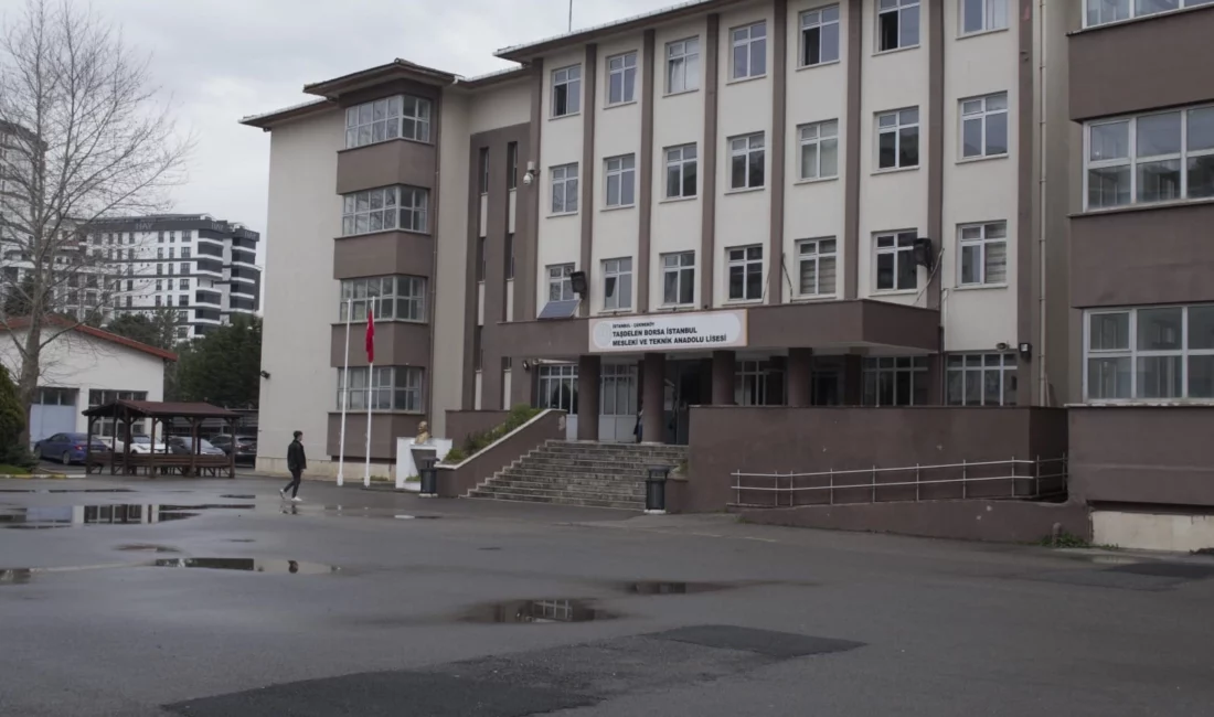 Çekmeköy Taşdelen Borsa İstanbul Mesleki ve Teknik Anadolu Lisesi'nde bir