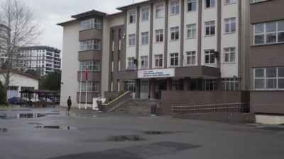 Çekmeköy Taşdelen Borsa İstanbul Mesleki ve Teknik Anadolu Lisesi'nde bir