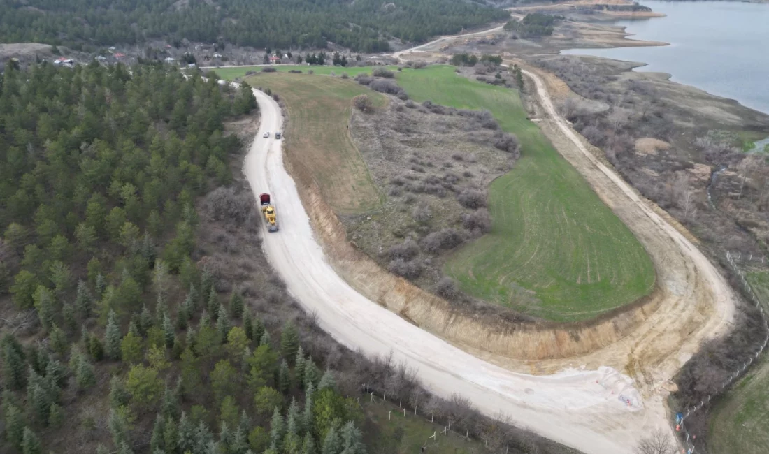 Çorum Belediyesi tarafından Çomar Barajı’nda yürütülen yol genişletme çalışmalarının ikinci