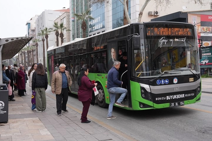 Denizli Büyükşehir Belediyesi, Ramazan Bayramı süresince vatandaşların bayram ziyaretlerini daha
