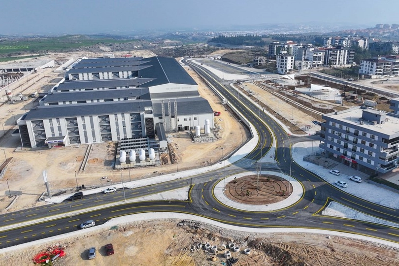 Denizli Büyükşehir Belediyesi, Karahasanlı Mahallesi’nde yapımı süren Acil Durum Hastanesi’nin