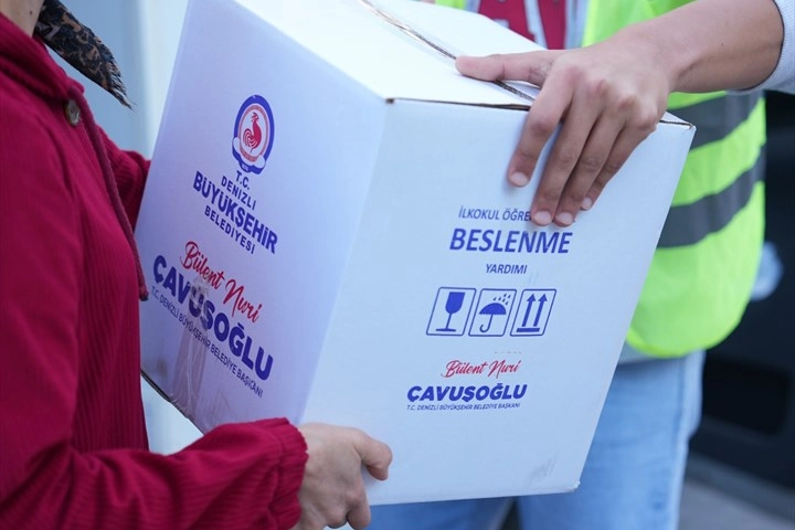 Denizli Büyükşehir Belediyesi’nin ilkokul öğrencilerine yönelik başlattığı beslenme desteğine rekor