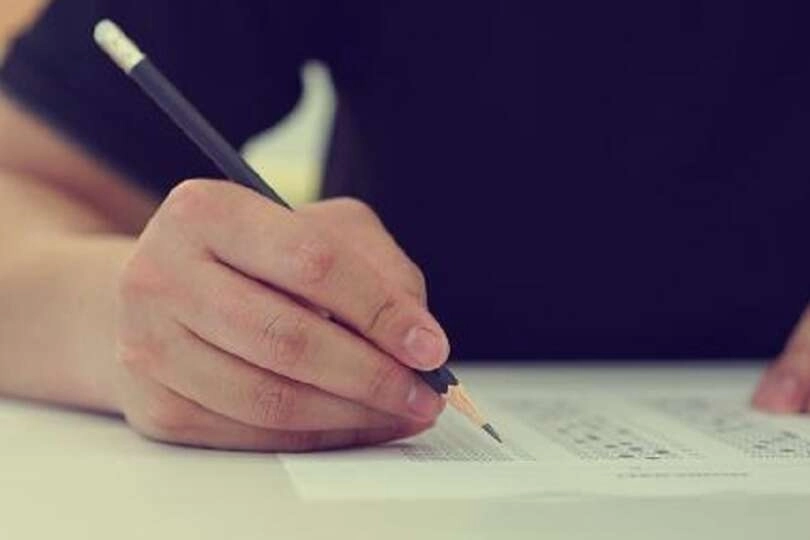 Denizli Büyükşehir Belediyesi’nin ihtiyaç sahibi gençlere yönelik hayata geçirdiği YKS