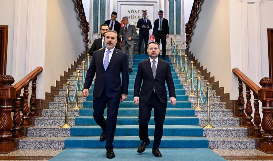 Adalet Bakanı Akın Gürlek, Dışişleri Bakanı Hakan Fidan’ı bakanlıkta kabul