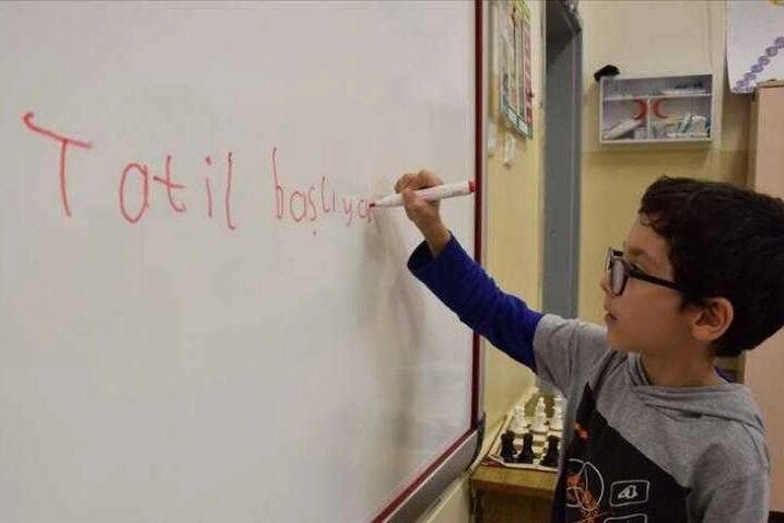 Türkiye genelinde yaklaşık 18 milyon öğrenci ara tatil nedeniyle 9