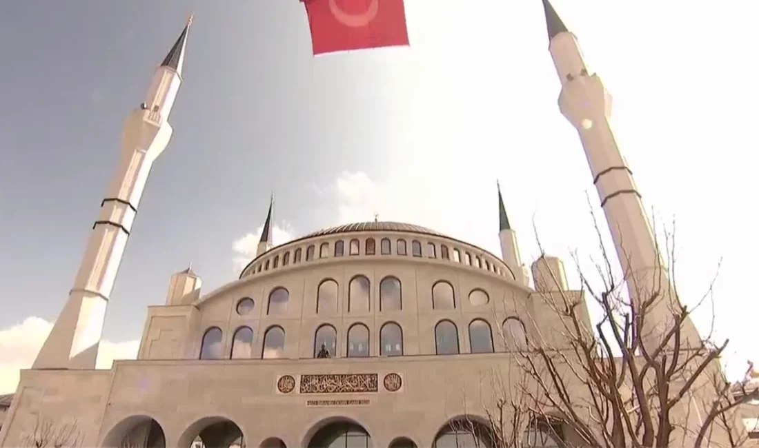 Cumhurbaşkanı Recep Tayyip Erdoğan, Ankara’daki cami açılışında şehirlerin camiler etrafında