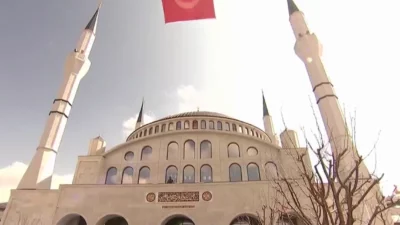 Cumhurbaşkanı Recep Tayyip Erdoğan, Ankara’daki cami açılışında şehirlerin camiler etrafında