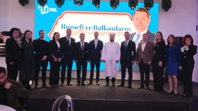 Ramazan’ın bereketini Bulgaristan’ın Varna kentinde soydaşlarla paylaşan Osmangazi Belediye Başkanı