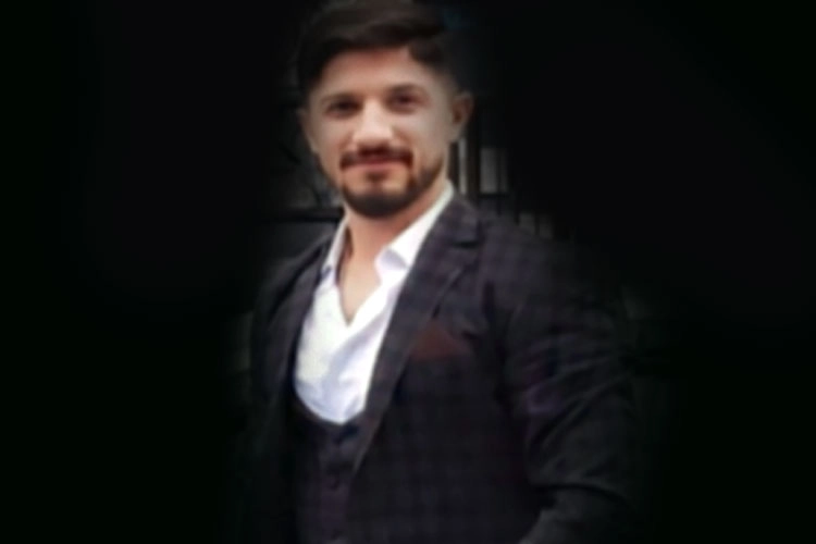 Gazeteci Enver Güler'in oğlu Serhad Güler hayatını kaybetti. Acı haberi