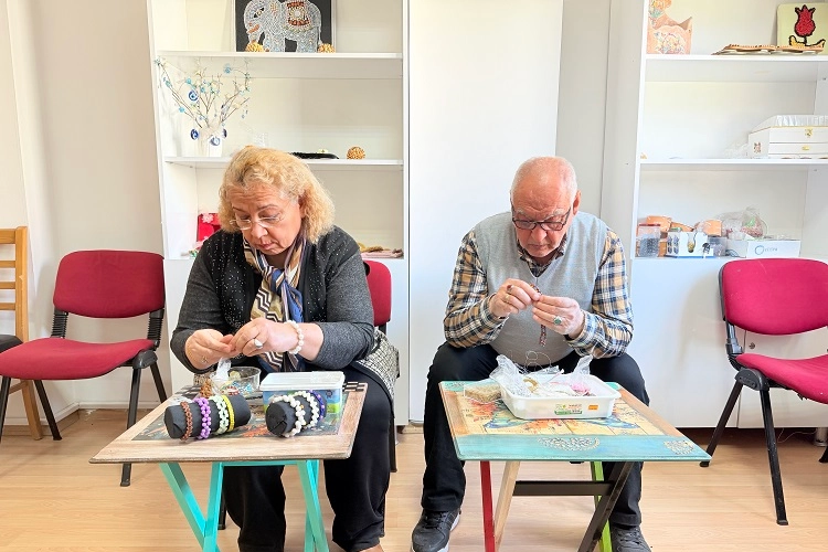 Gaziantep’teki Aktif Yaşam Merkezi’nde sınıf arkadaşı olarak tanışan çift, burada