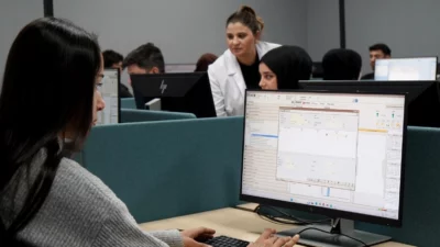 Gaziantep Büyükşehir Belediyesi, gençleri geleceğin mesleklerine hazırlamak ve kentin dijital