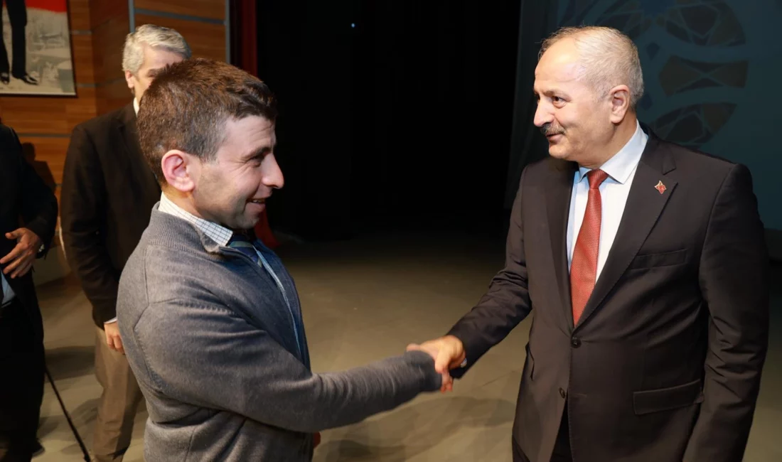 Gebze Belediyesi’nde Ramazan Bayramı öncesinde personel bayramlaşma programı düzenlendi. Osman