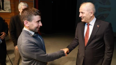 Gebze Belediyesi’nde Ramazan Bayramı öncesinde personel bayramlaşma programı düzenlendi. Osman