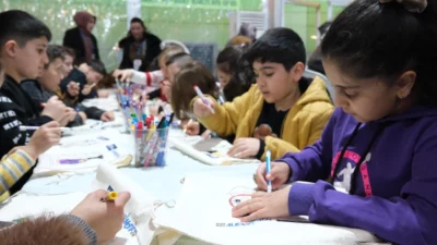 Kocaeli Büyükşehir Belediyesi’nin Gebze Kent Meydanı’nda kurduğu Ramazan Çadırı’nda düzenlenen