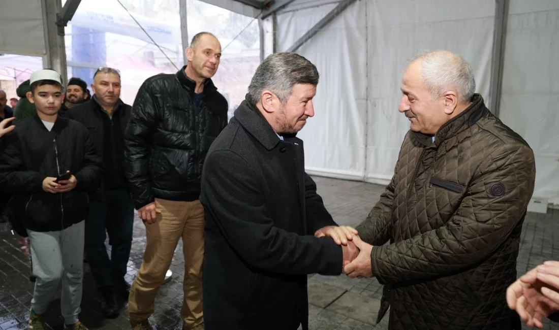 Gebze’de geleneksel hale gelen kent bayramlaşması programı, bayram namazının ardından