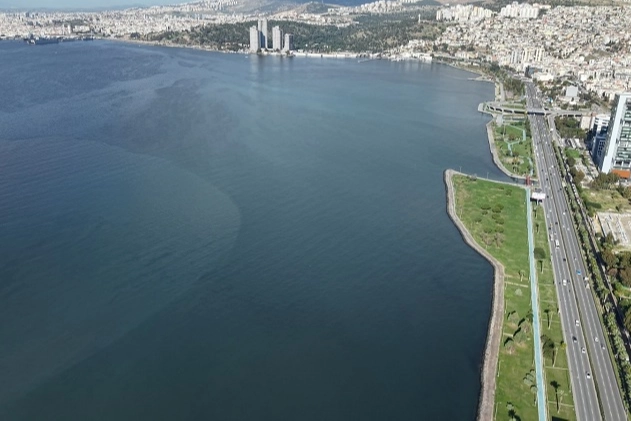 İzmir Büyükşehir Belediyesi, Gediz Nehri’ndeki kirliliği bilimsel verilerle ortaya koyuyor.