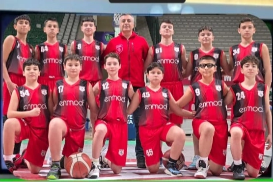 Gemlikspor Küçük Erkekler Basketbol Takımı, Vita Basketbol Akademi karşısında elde