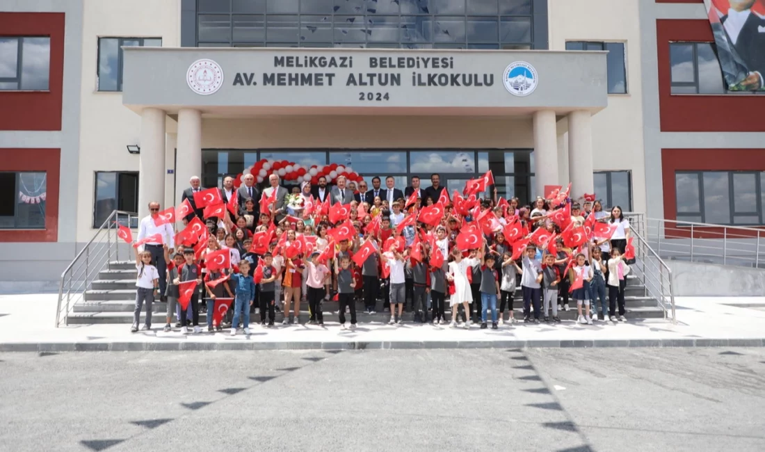 Kayseri Melikgazi Belediyesi’nin gençlere yönelik hizmetleri saymakla bitmiyor.