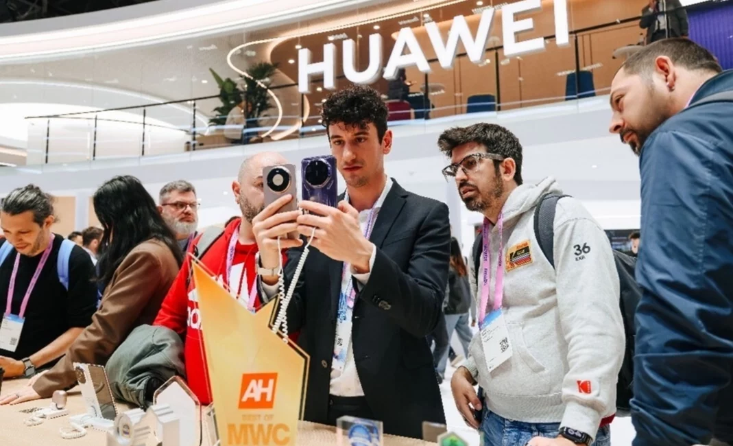 Huawei, 2 Mart'ta İspanya'nın Barselona kentinde merakla beklenen Mobil Dünya