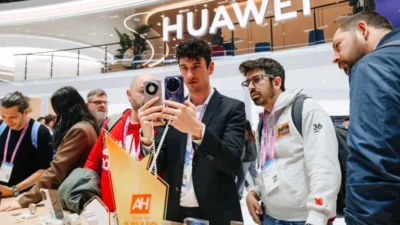 Huawei, 2 Mart'ta İspanya'nın Barselona kentinde merakla beklenen Mobil Dünya