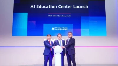 MWC Barcelona 2026 sırasında "Eğitim + Yapay Zeka, Akıllı Bir