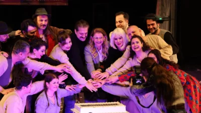 Aziz Nesin’in unutulmaz eseri Eşeğin Gölgesi, Dünya Tiyatro Günü kapsamında