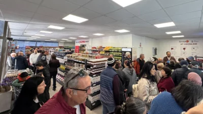 İzmir Büyükşehir Belediyesi’nin tanzim satış mağazası İZMAR 21’inci mağazasını Çiğli’de