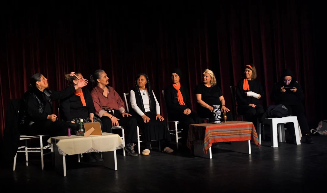 İzmir'in Bornova ilçesinde 8 Mart Dünya Emekçi Kadınlar Günü ile