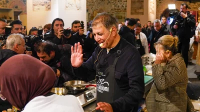 İzmir Büyükşehir Belediye Başkanı Dr. Cemil Tugay, Tire Belediyesi tarafından