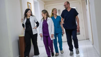 İzmir Büyükşehir Belediyesi Eşrefpaşa Hastanesi’nde doğan dört sağlık çalışanı, yıllar