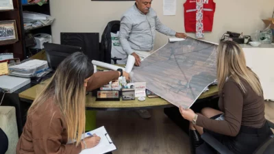 İzmir Büyükşehir Belediyesi, kent genelinde hizmet veren bin 296 muhtar