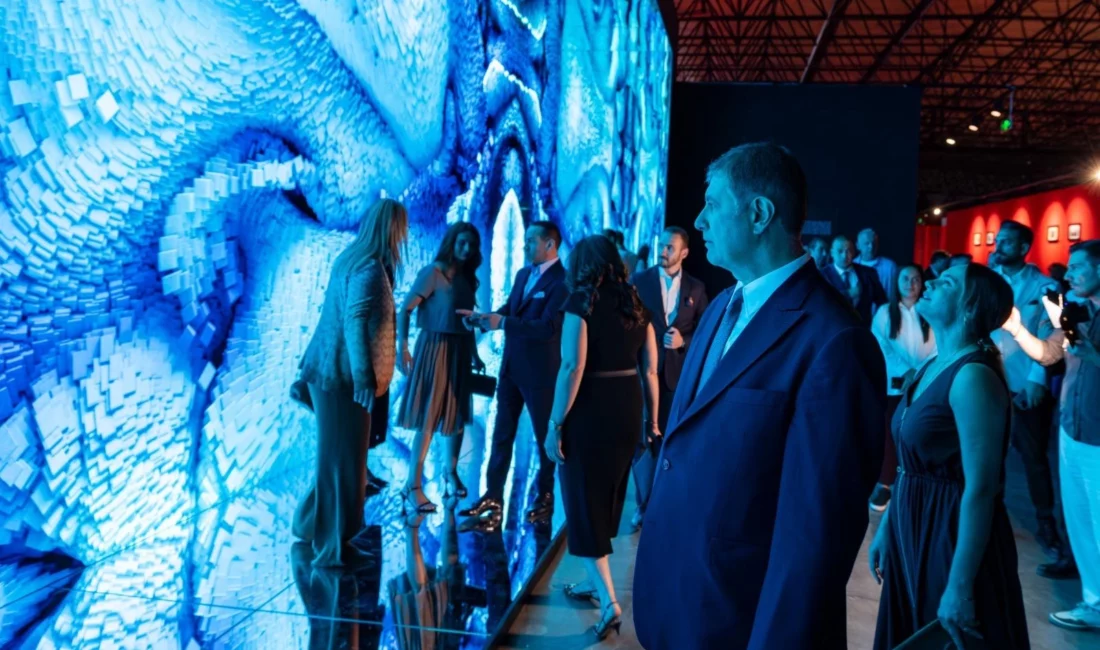 İzmir Büyükşehir Belediyesi, son iki yılda tiyatrodan sinemaya, sergilerden konserlere