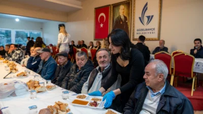 İzmir'de Güzelbahçe Belediyesi, Ramazan ayının birlik ve dayanışma ruhunu yaşatmak
