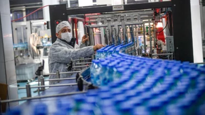 İzmir Büyükşehir Belediyesi iştiraki İzdoğa tarafından işletilen Şaşal Su Fabrikası’nda