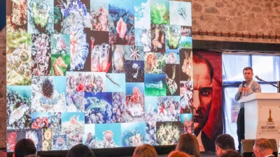 İzmir Büyükşehir Belediyesi tarafından düzenlenen İzmir Körfez Konferansı, temiz Körfez