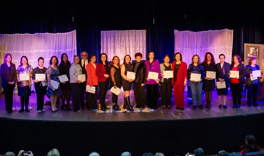 İzmir'de Narlıdere Belediyesi, 8 Mart Dünya Emekçi Kadınlar Günü’nü eğitimin