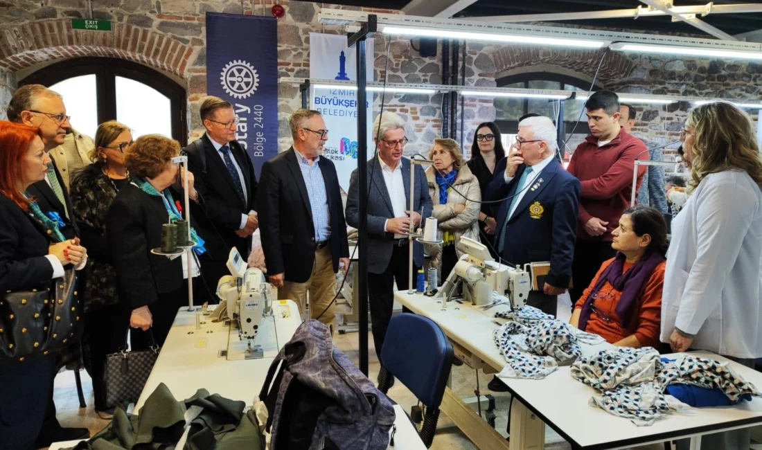 İzmir Büyükşehir Belediyesi Meslek Fabrikası’nın Altın İğne Projesi, kadınların mesleki