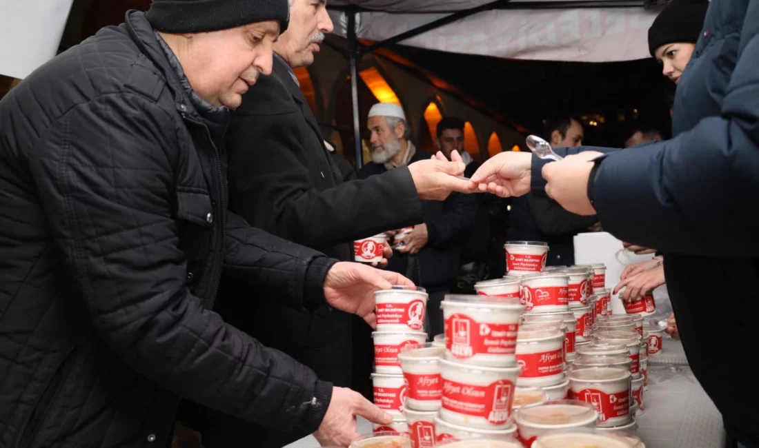İzmit Belediyesi, Çanakkale Deniz Zaferi’nin 111. yıl dönümünde şehitler anısına