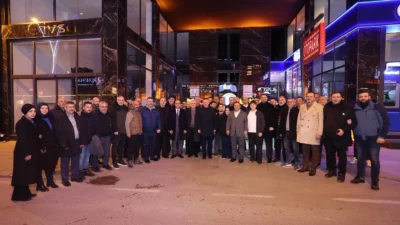 Kocaeli Büyükşehir Belediye Başkanı Tahir Büyükakın, İzmit’in tanınmış isimlerinden Hüseyin