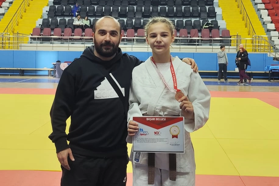 Karaman'da düzenlenen Okul Sporları Yıldızlar Judo Türkiye Birinciliği başladı. 55