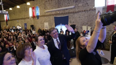 İzmir’de 8 Mart Dünya Kadınlar Günü kapsamında düzenlenen “Cesaretin Adı: