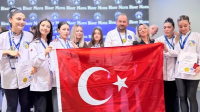 İzmirli öğrenciler, Hırvatistan’da düzenlenen uluslararası gastronomi festivalinde 4 altın, 2