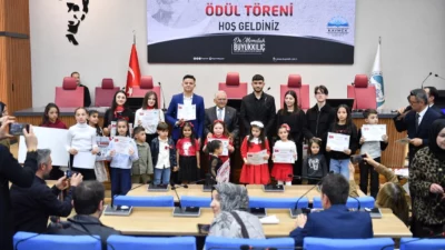 Kayseri Büyükşehir Belediye Başkanı Dr. Memduh Büyükkılıç, KAYMEK tarafından düzenlenen