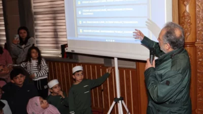 Kayseri Talas Belediyesi’nin çocukları camiye çekmek ve teravih coşkusunu birlikte