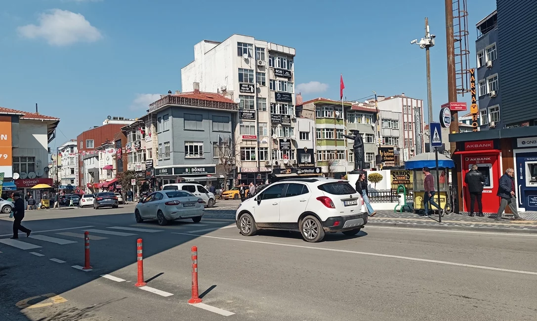 Edirne'nin Keşan ilçesinde bir meydanın ismi üzerinden başlayan tartışma, SOL