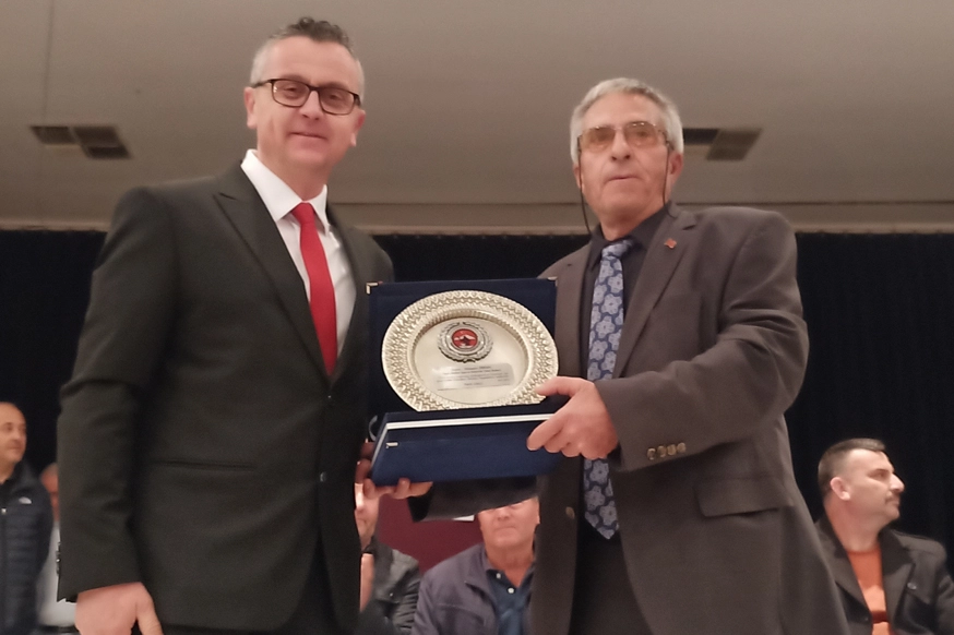 Keşan Madeni Eşya ve Demirciler Odası’nın genel kurulunda üyeler sandık