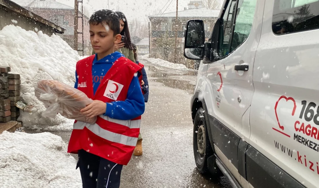 Türk Kızılay Ağrı Şubesi, Ramazan ayının bereketini ihtiyaç sahibi ailelerle