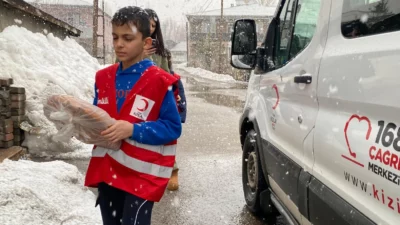 Türk Kızılay Ağrı Şubesi, Ramazan ayının bereketini ihtiyaç sahibi ailelerle