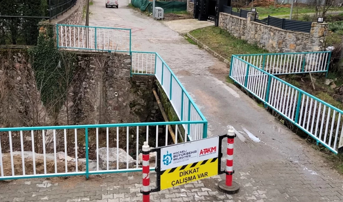 Kocaeli Büyükşehir Belediyesi, kentin dört bir yanında zamanla yıpranan, paslanan